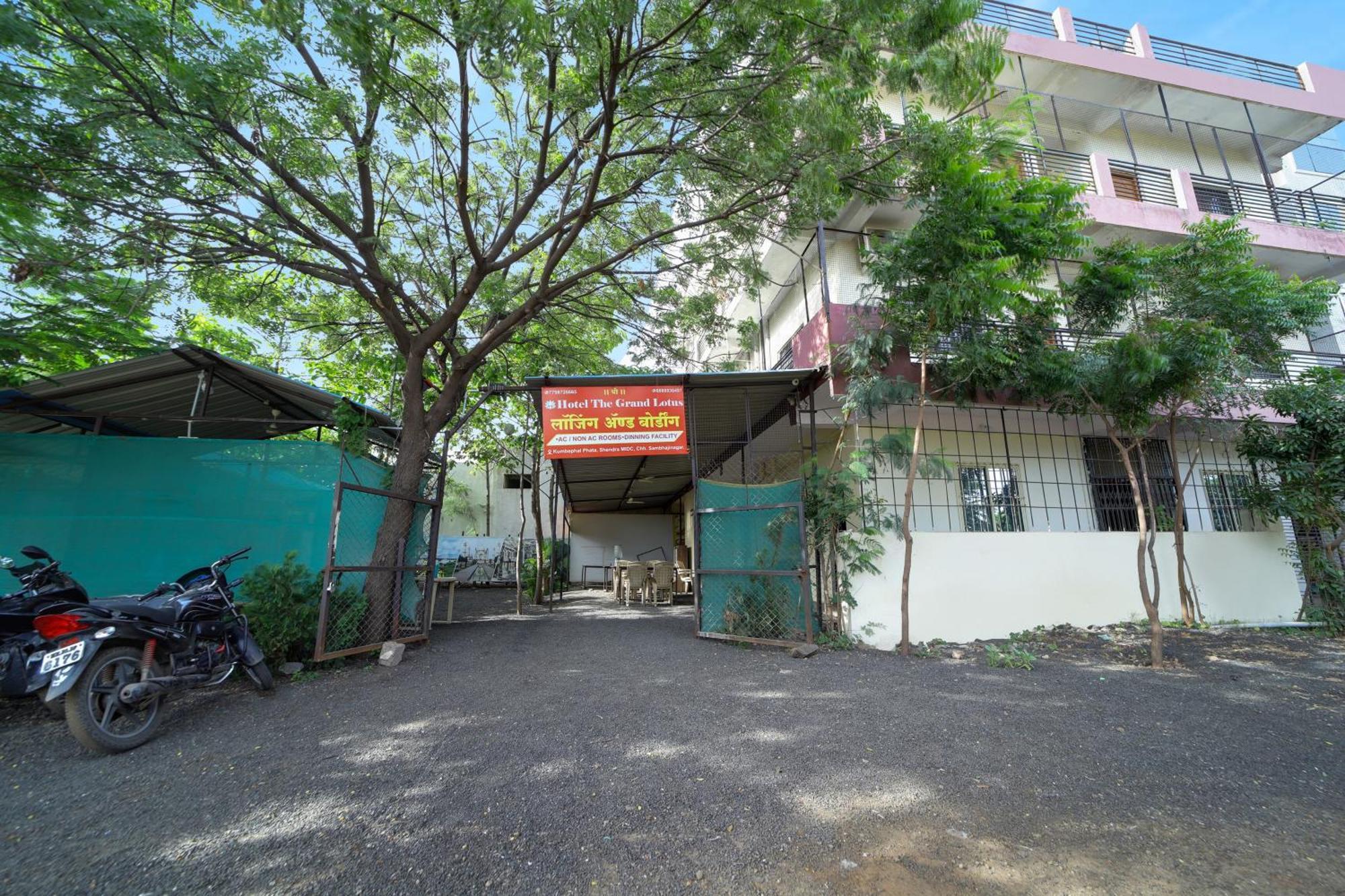 Oyo Flagship Hotel The Grand Lotus Aurangabad  Bagian luar foto