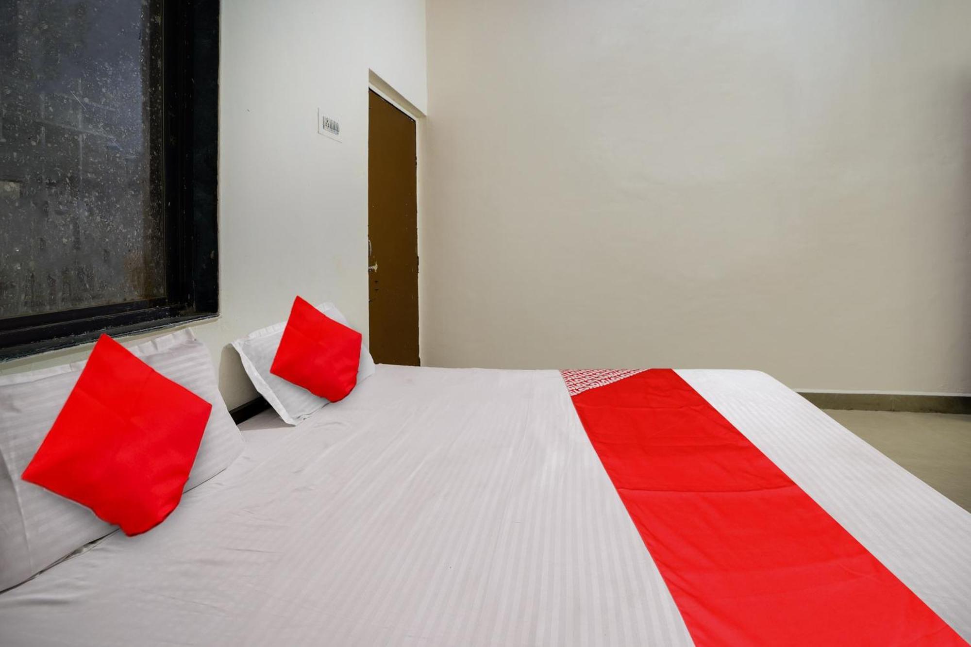 Oyo Flagship Hotel The Grand Lotus Aurangabad  Bagian luar foto